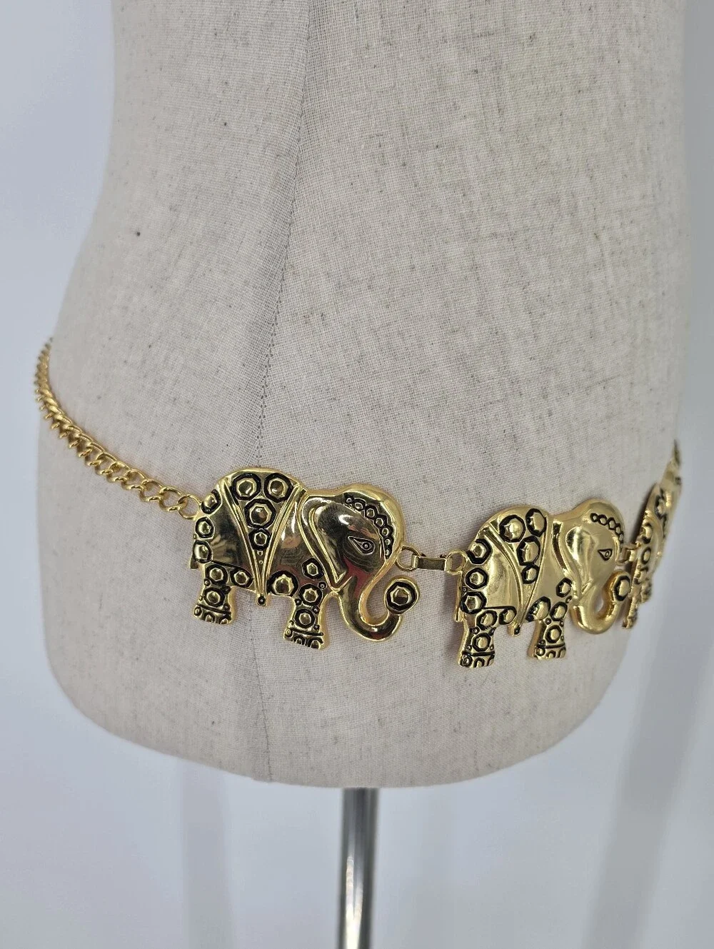 Vintage 1998 Elephant Chain Belt OS Gold Black Enamel Statement